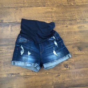 Maternity shorts